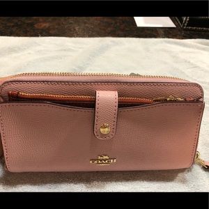 coach woman wallet